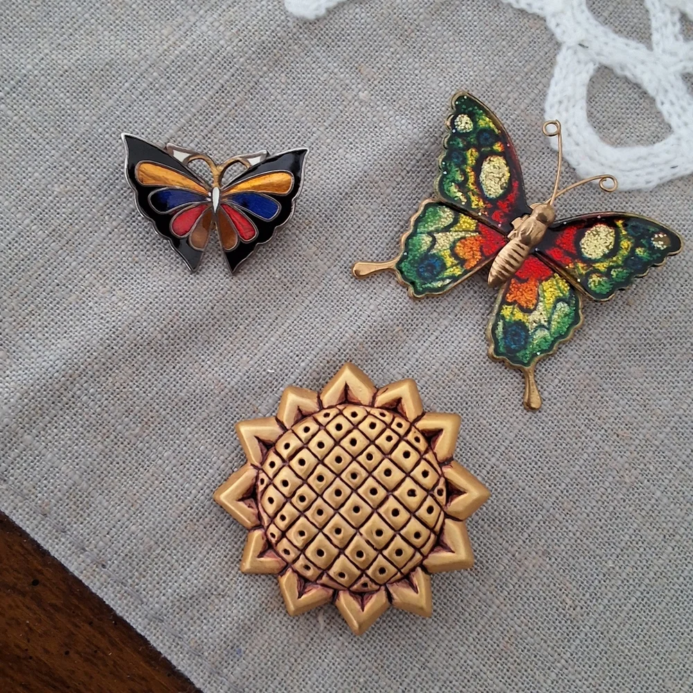 VTG Colorful Butterflies & Sunflower Brooch Set - Picture 4 of 5